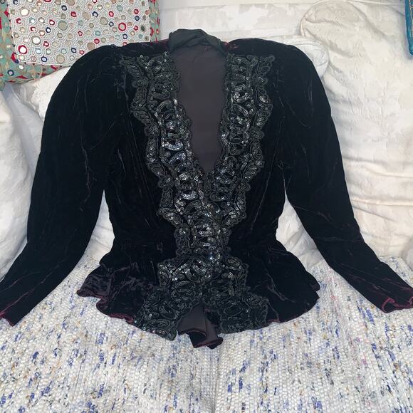 OUTSTANDING VINTAGE VELVET SEQUIN TRIM FITTED JACKET OR TOP EDWARDIAN - Picture 4 of 10
